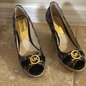 Michael Kors logo peekaboo wedges, size 6.5.